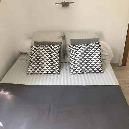Rinesa Apartment *